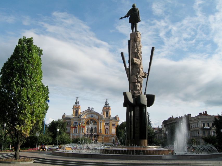 Cluj: Private City Walking Tour - Following the old streets toward Union Square