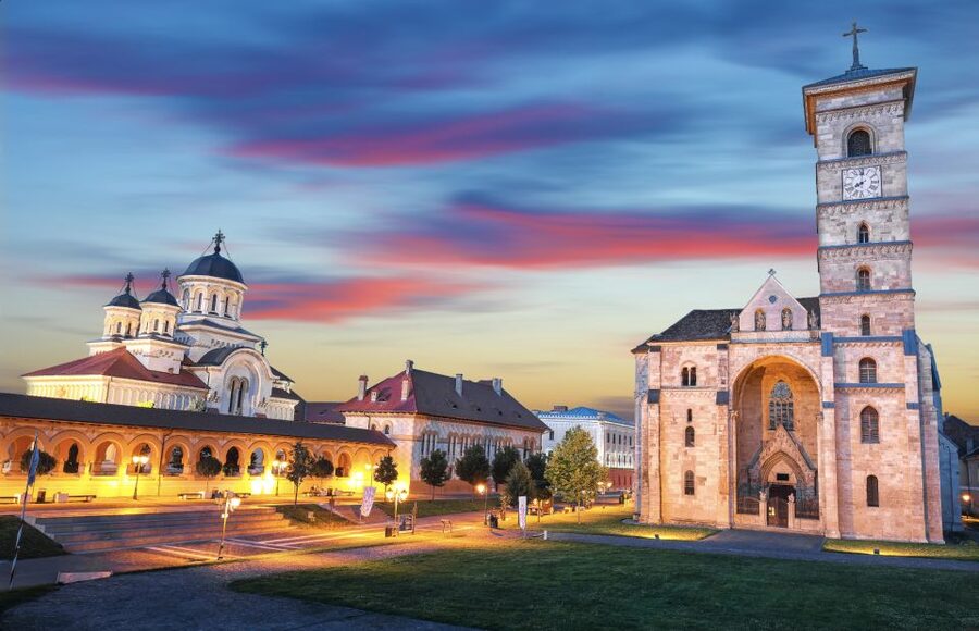 Cluj: Turda Salt Mine, Corvin Castle, Alba Carolina Tour - What the $140 price really covers