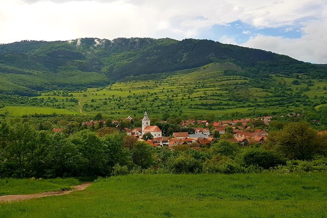 Curly Tour - Day trip from Cluj :) - Rimetea: white houses and a proper village meal