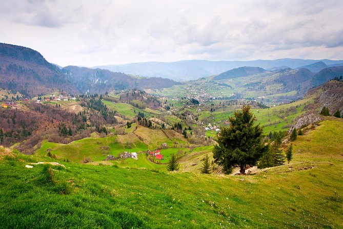 Day trip from Iasi to the UNESCO Painted Monasteries in Bucovina - Why these monasteries are worth the long ride from Iasi