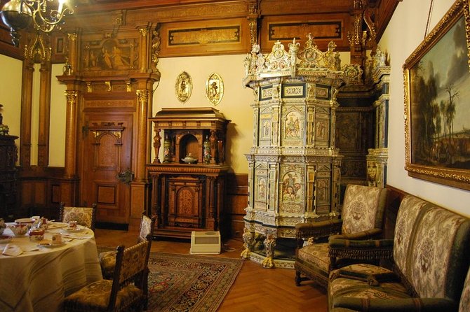 Dracula Castle, Peles Castle and Rasnov Fortress from Brasov - Who should book this Transylvania day trip