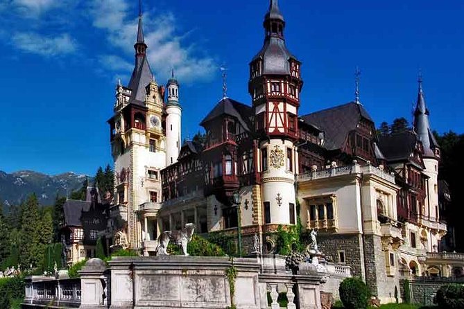 Dracula's Castle, Peles Castle and old town Brasov from Bucharest - Guides, group size, and the human side of the day