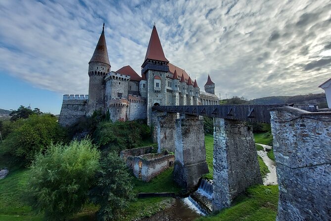 Exclusive Tour: Corvin Castle, Alba Iulia and traditional villages from Sibiu - At a glance