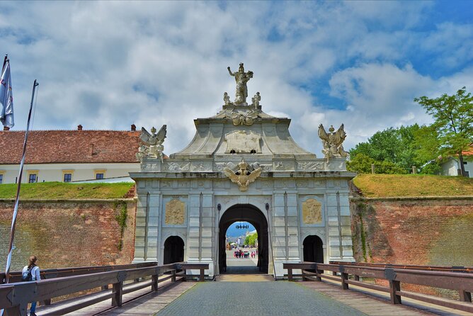 Exclusive Tour: Corvin Castle, Alba Iulia and traditional villages from Sibiu - What to budget beyond the $156.18 price