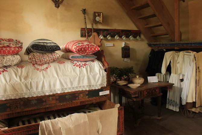 Fortified Church of Viscri and Sighisoara in Spanish (native Spanish guide). - Why Viscri and Sighișoara work so well together