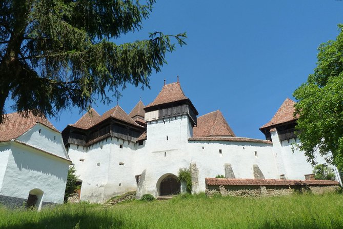Fortified Church of Viscri and Sighisoara in Spanish (native Spanish guide). - The road to Sighișoara