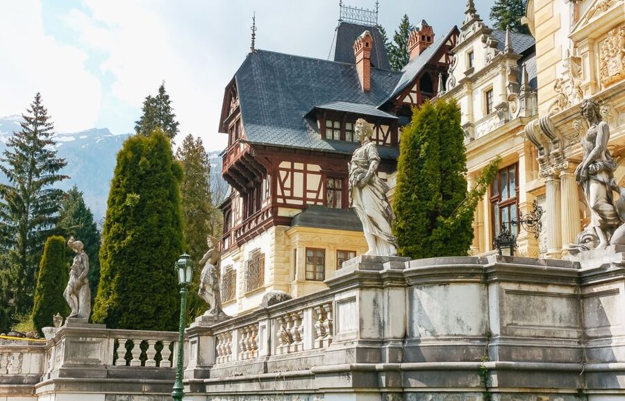 From Bucharest: Day Trip to Dracula and Peles Castle - Peles Castle: Romania’s grand royal showpiece