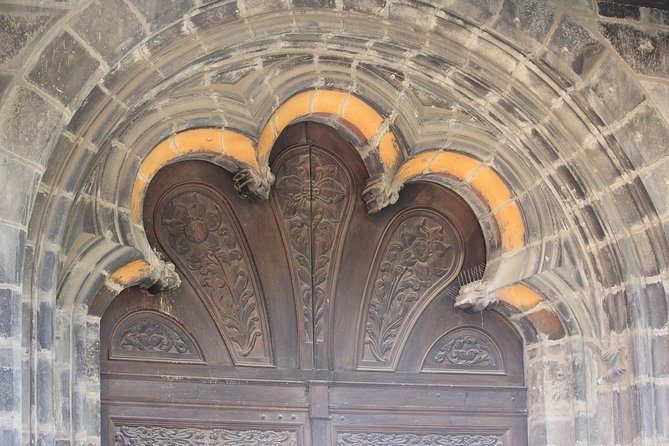 Guided visit in Spanish to the medieval center of Brasov (native Spanish guide). - The Black Church and what is not included