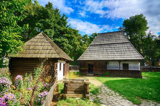 Half-Day Private Sightseeing Tour of Bucharest and its Surroundings Package - Three hours in the car: a fair trade?