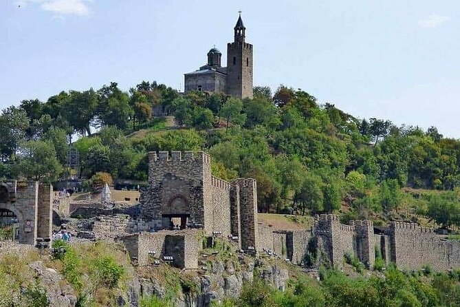 Hike Bulgaria Love Swing, Veliko Tarnovo and Tarevet Fortress - The Love Swing hike from Arbanasi