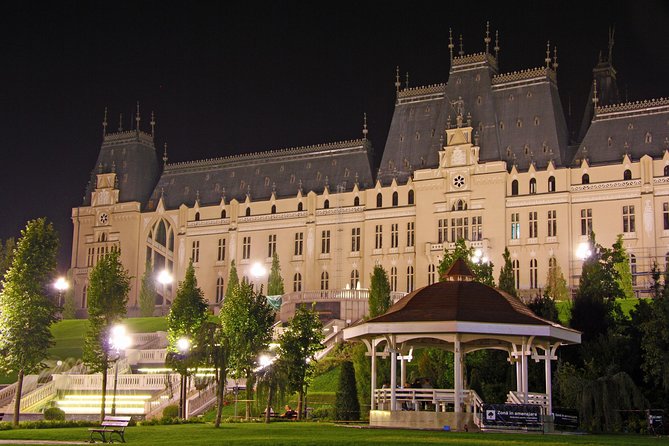 Iasi City Tour - Why Iași works well with a private guide