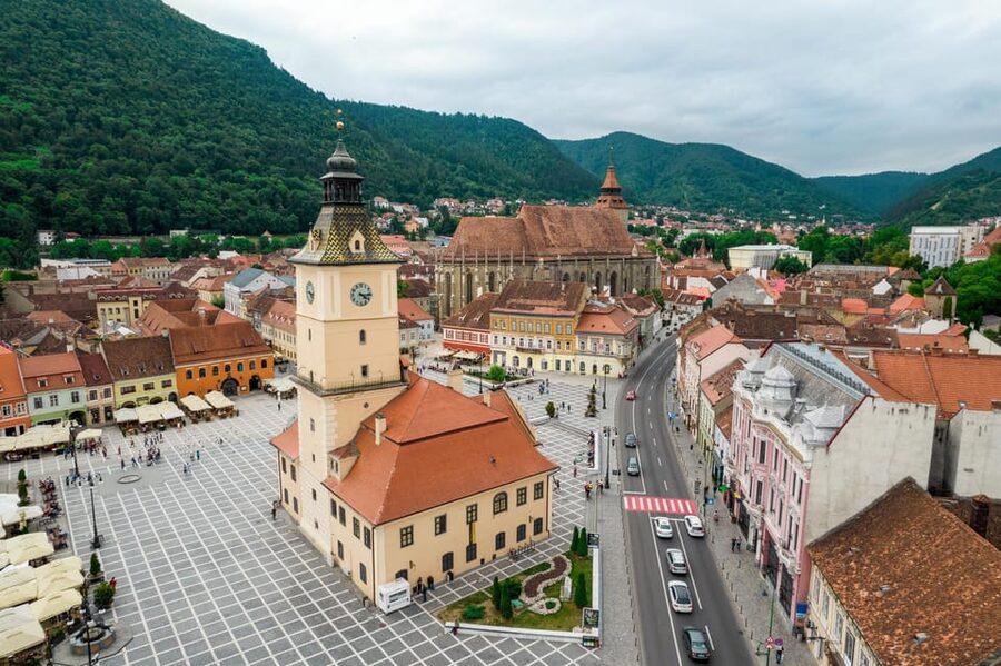 Minivan 8: Peles & Dracula's Castle and Brasov Full-Day Trip - Bran Castle, Dracula’s famous fortress