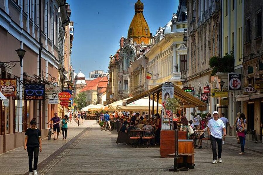 Oradea city tour - The Orthodox Synagogue and its 40-minute visit