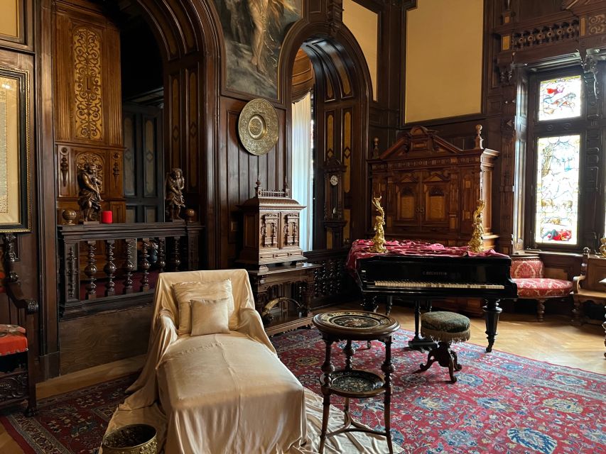 Peles & Cantacuzino Castles: Gourmet Wine & Cultural trip - A quieter pause at Sinaia Monastery