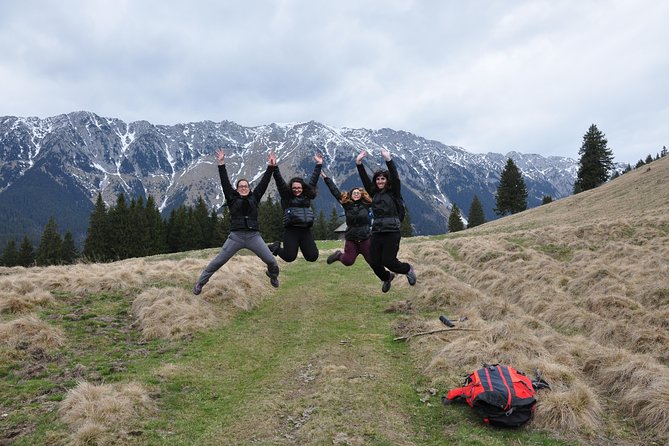 Piatra Craiului National Park Private Hiking Tour from Brasov - From Brașov to the Carpathian foothills