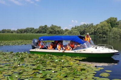 PRIVATE 4-5h speedboat tour to the village Mila23