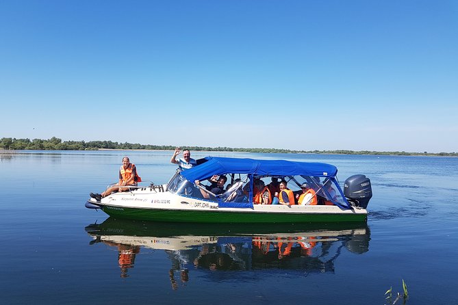 PRIVATE 4-5h speedboat tour to the village Mila23 - Timing, clothing, and practical comfort