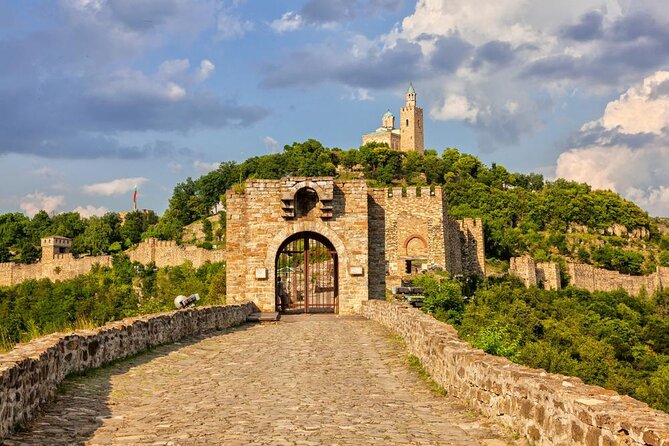 Private Day Trip to Bulgaria and Veliko Tarnovo from Bucharest - Key points at a glance