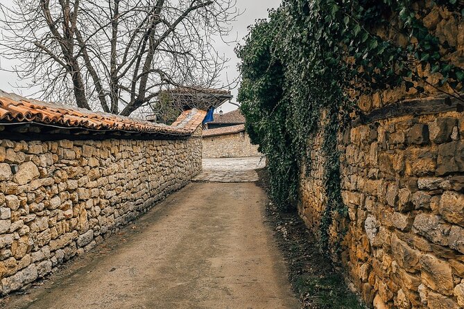 Private Day-Trip to Medieval Bulgaria from Bucharest - Samovodene Street and working crafts