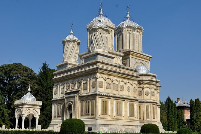 Private Day Trip True Castles of Vlad Dracula and Transfagarasan Road - Should you book the Dracula and Transfagarasan day trip?
