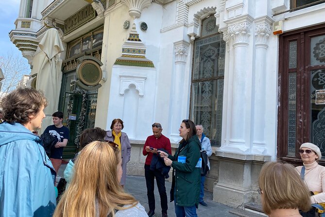 Private guided tour to Craiova - Craiova University and a building that changed identity