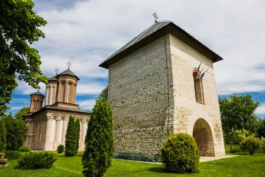 Private Half Day Trip to Snagov Monastery & Mogosoaia - Key points at a glance