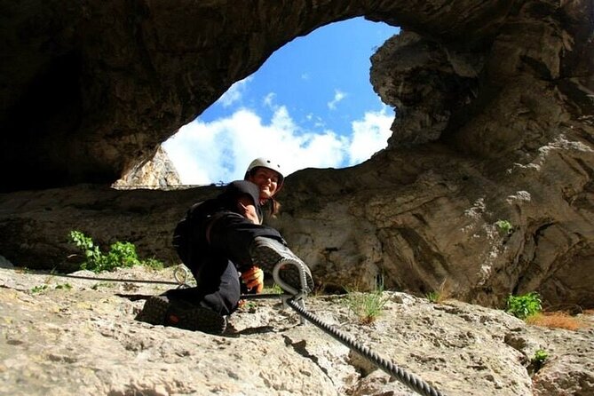 Private Hiking OR Climbing Experience in beaufitul gorges - Guide style and group size