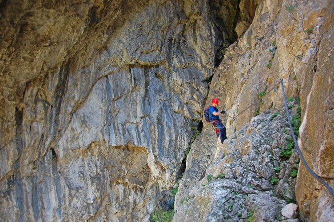 Private Hiking OR Climbing Experience in beaufitul gorges - Who should book this experience