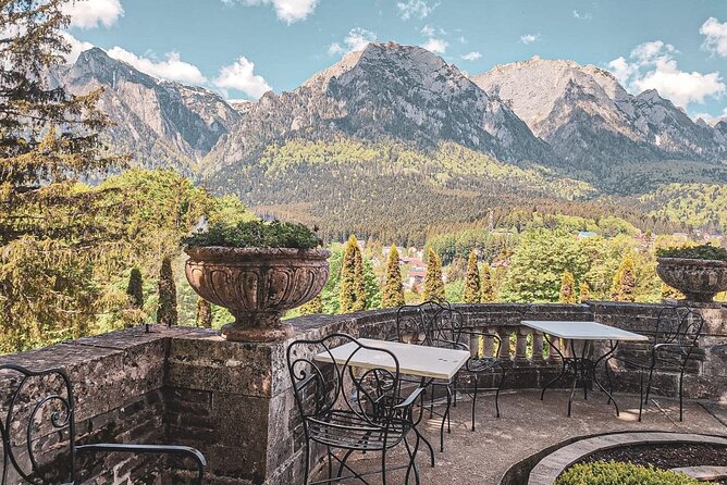 Private Movie Castles at Peles, Cantacuzino and Bran Castle Tour - Bran Castle: Dracula, Gothic atmosphere, and the busiest name