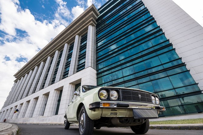 Private: RedPatrol Bucharest Contrasts Tour in a Vintage Car - Drumul Taberei: communist housing and daily life
