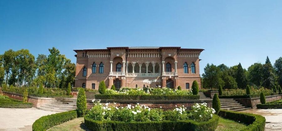 Private Tour from Bucharest to Dracula's tomb and Mogosoaia - Booking details worth knowing