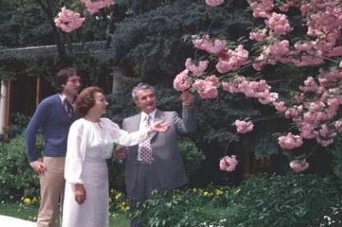 Private Tour -The Last Day of Nicolae Ceaușescu in a Romanian Car - Inside Primăverii Palace