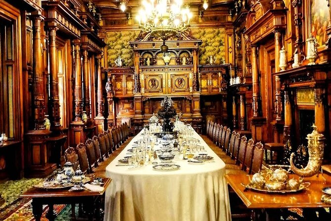Private Tour to Dracula's Castle, Brașov City & Peleș Castle - What the guide does, and does not, provide