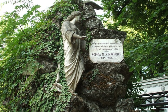 Quest Experience in Bellu Cemetery Bucharest - Why Bellu Cemetery makes a good quest setting
