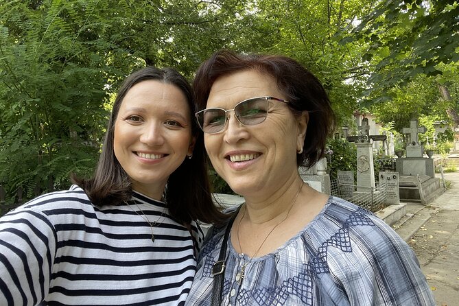 Quest Experience in Bellu Cemetery Bucharest - Bellu Cemetery or a conventional guided tour?
