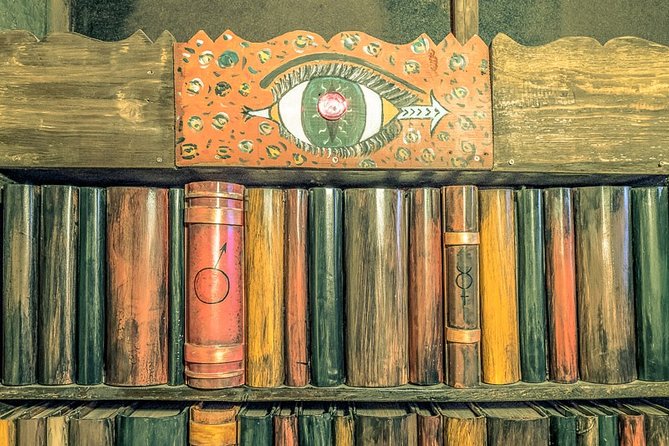 Save King's Landing - In search of Wildfire | Escape Room Brasov - Entering the alchemist’s chambers in Brasov