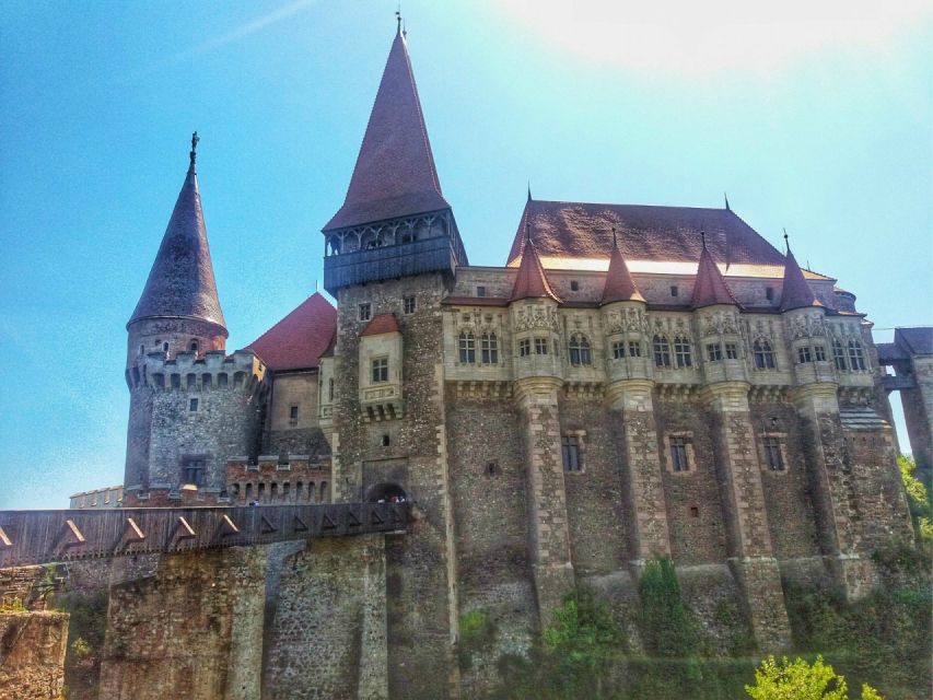 Sibiu: Alba Iulia and Corvin Castle Guided Tour - Why this day trip works from Sibiu