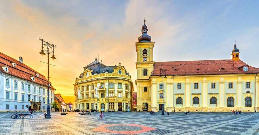 Sibiu: Daily Sightseeing Guided Tour - Starting at the Sibiu Tourist Info Center