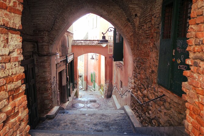 Sibiu Old Town Exploration Game and Self-Guided Tour - Big Square and the final Council Tower stop