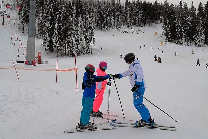 Ski / Snowboard Lessons on the Slopes of Poiana Brasov - Postăvarul views and the ride back