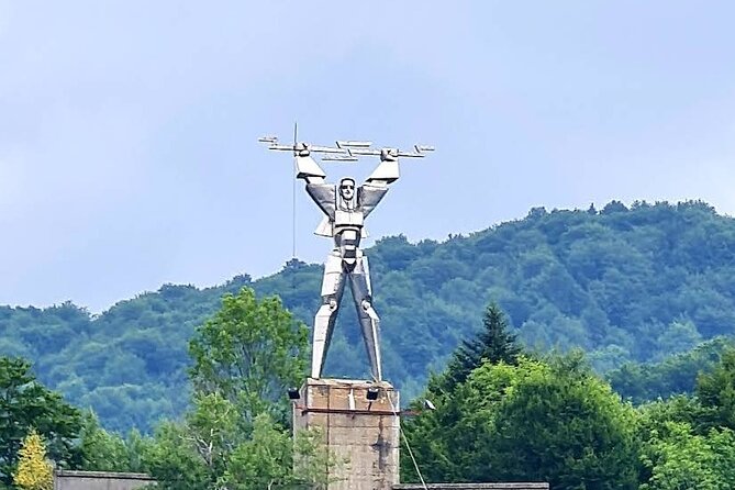 Small-group max 7 - Top Gear Road - Transfăgărăşan Highway - Vidraru Dam and the mountain reservoir