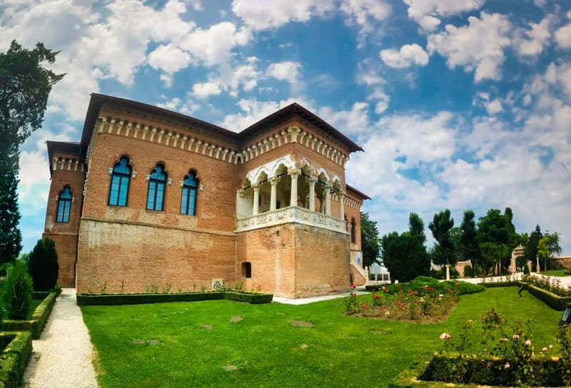 Small Group Tour to Mogosoaia Palace & Snagov Monastery - Mogosoaia Palace and Brancovenesc style