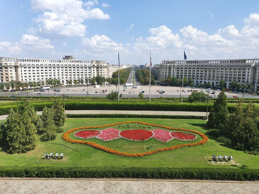 Snagov Monastery, Ceaușescu Mansion, & Village Museum - 6h - Revolution Square and the fall of Ceaușescu