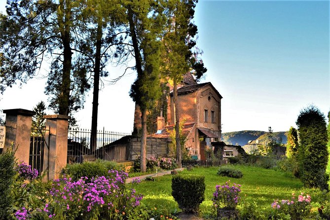 The essence of Saxon Transylvania - 3-day tour of its citadels - Brasov’s Black Church and narrow Rope Street