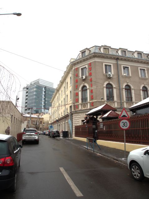 The Jewish heritage of Bucharest - half day walking tour - A pause at Avraham Kosher