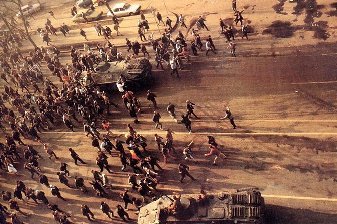 The Real tour of Communism - Revolution Square and the fall of Ceaușescu