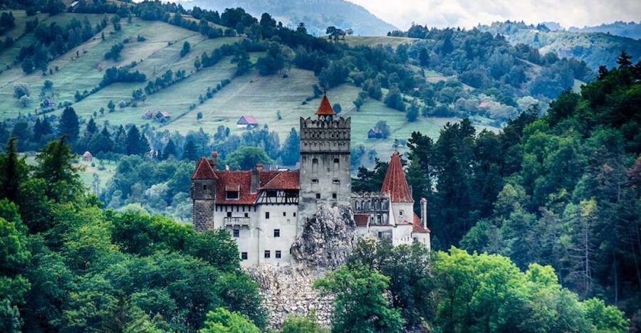 Three Castles in Transylvania Day Trip from Bucharest - How the private format affects the day