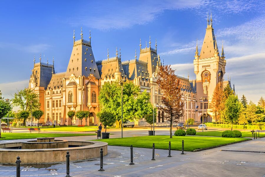 Tour guide in Iasi, Romania - Why the historical focus after the 18th century helps