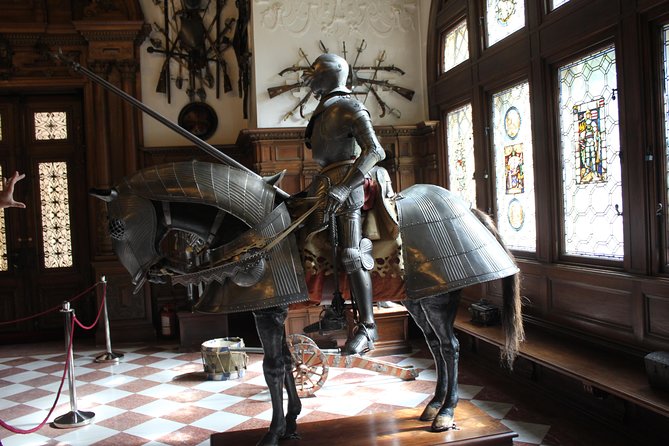 Tour of the 3 Castles: Bran, Rasnov and Peles in Spanish (native Spanish guide). - What a private Spanish tour changes
