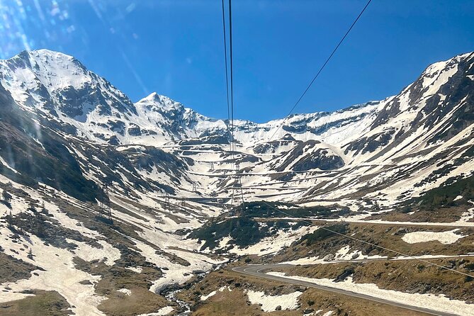 Transfagarasan Highway and Bran Castle Day Trip From Brasov - Taking the bends on the Transfagarasan